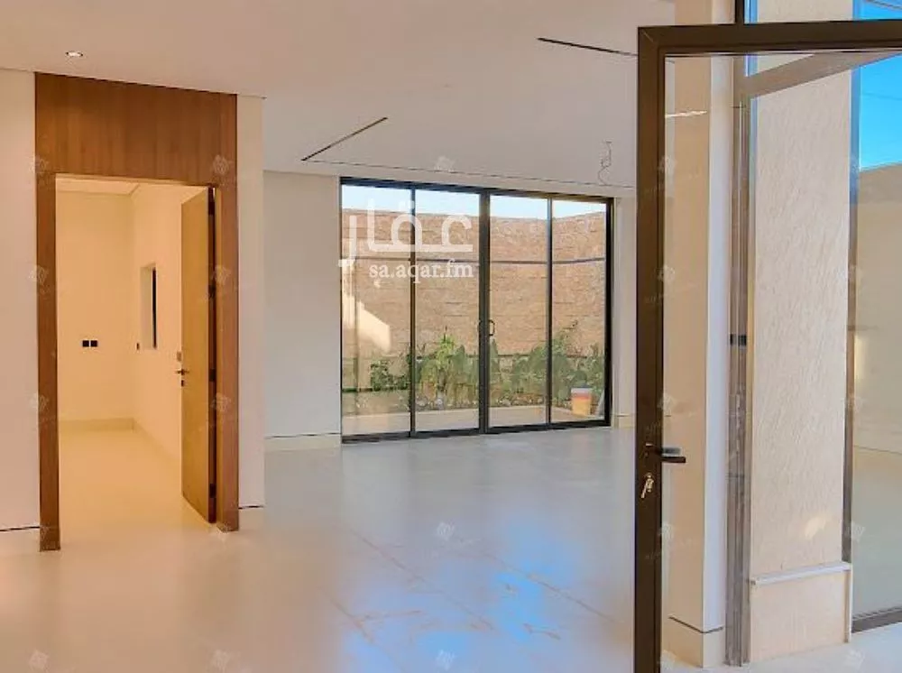 6 bedroom villa in Al Mahdiyyah 3