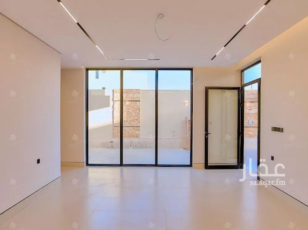 6 bedroom villa in Al Mahdiyyah 4