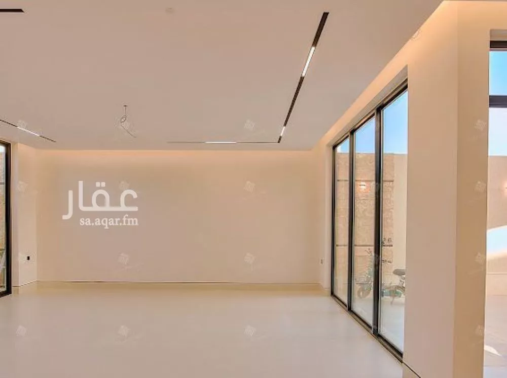 6 bedroom villa in Al Mahdiyyah 9
