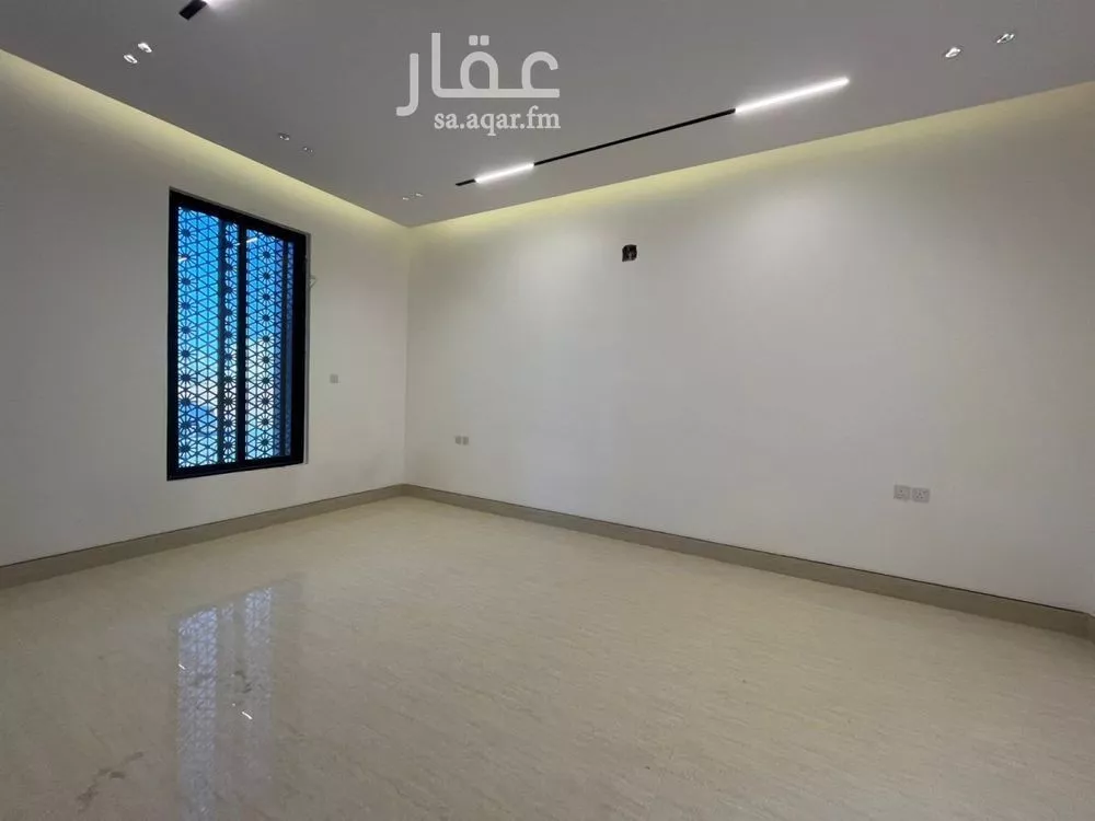 5 bedroom villa in Al Mahdiyyah 12