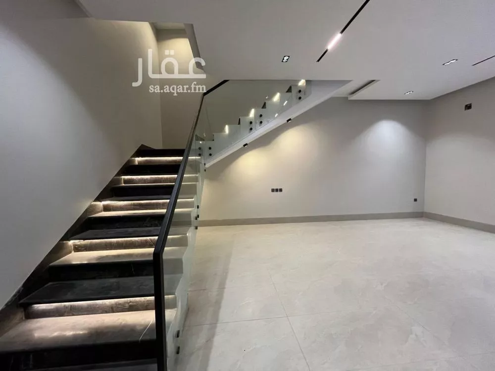 5 bedroom villa in Al Mahdiyyah 12