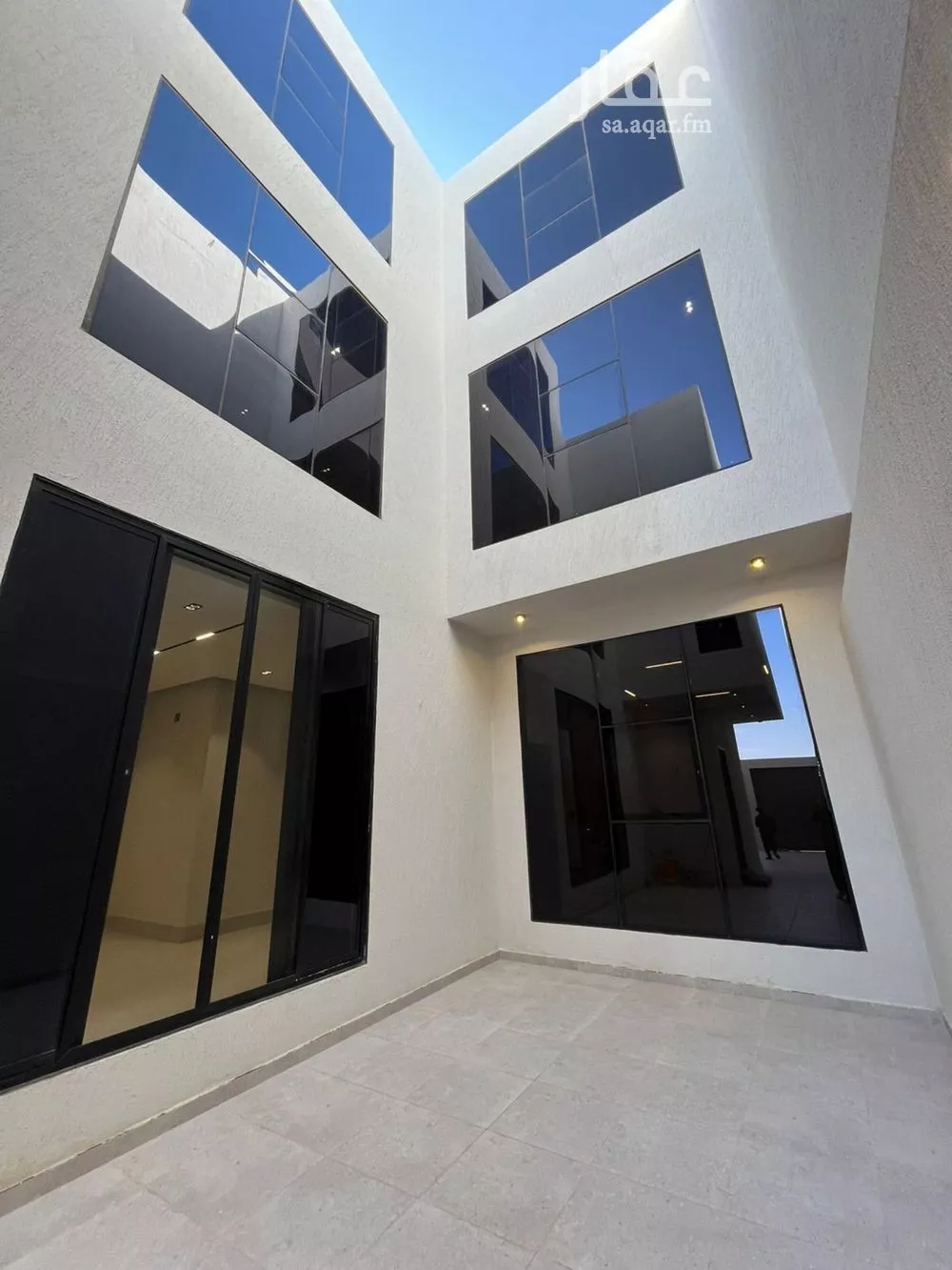 5 bedroom villa in Al Mahdiyyah 6