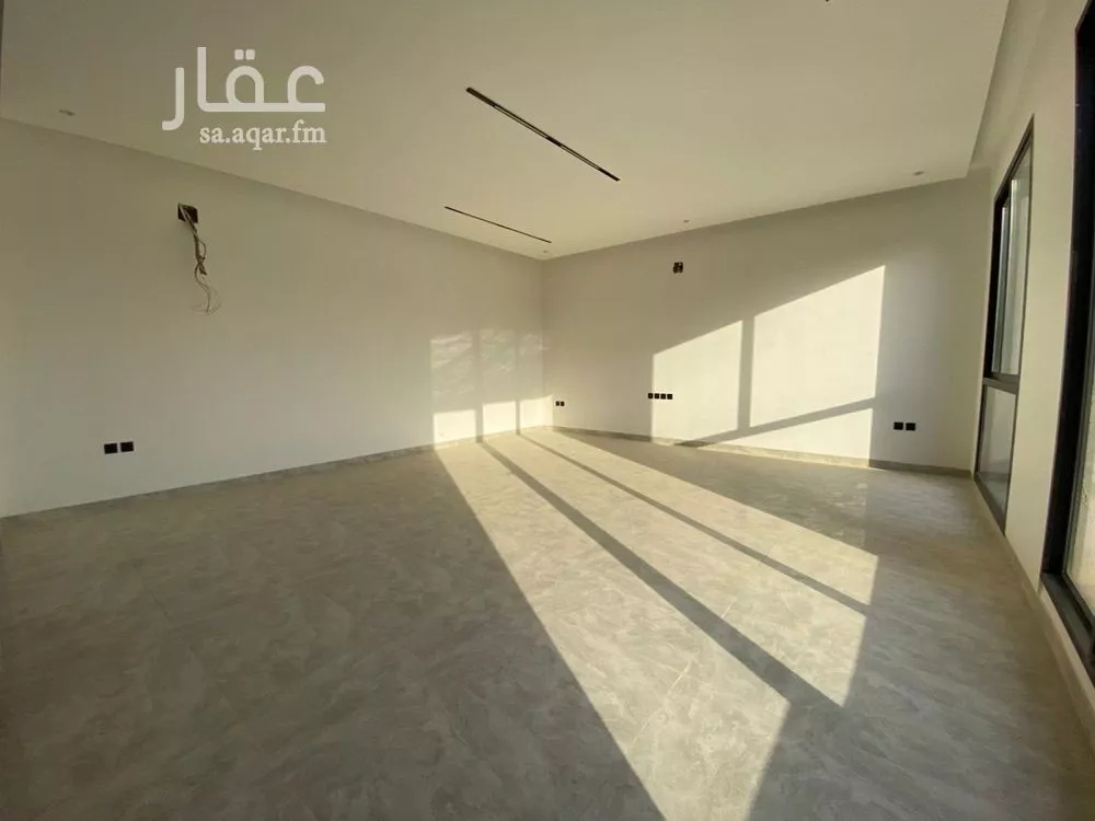 6 bedroom villa in Al Mahdiyyah 14