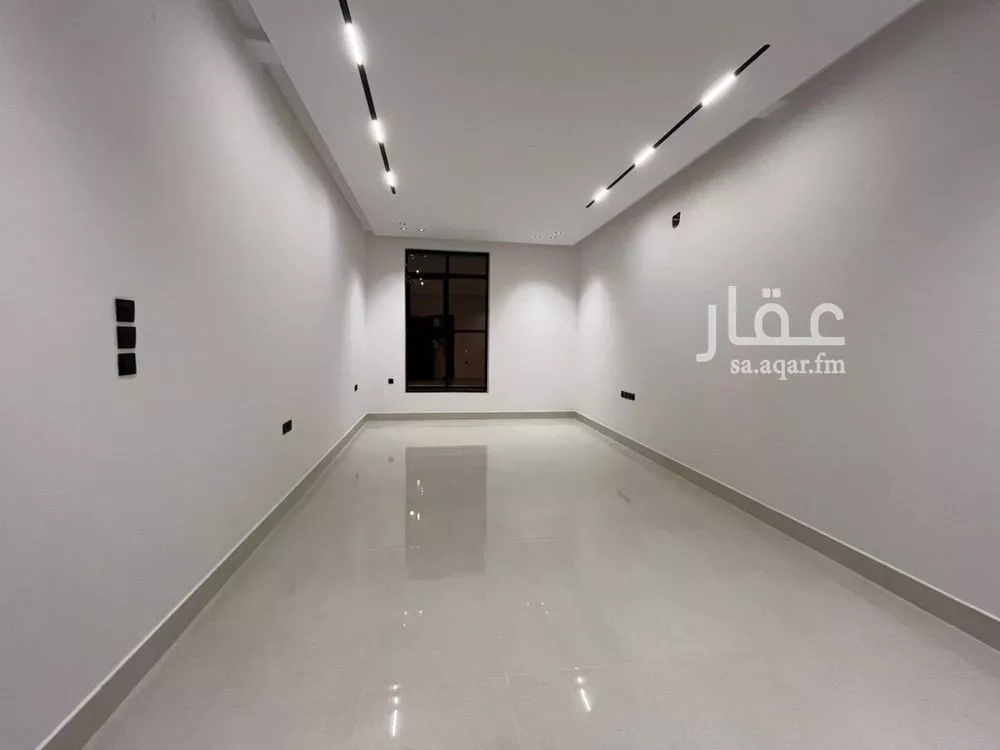 5 bedroom villa in Al Mahdiyyah 16