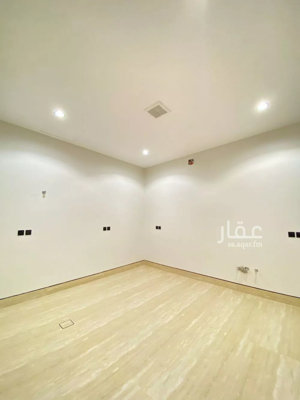 5 bedroom villa in Al Mahdiyyah 17