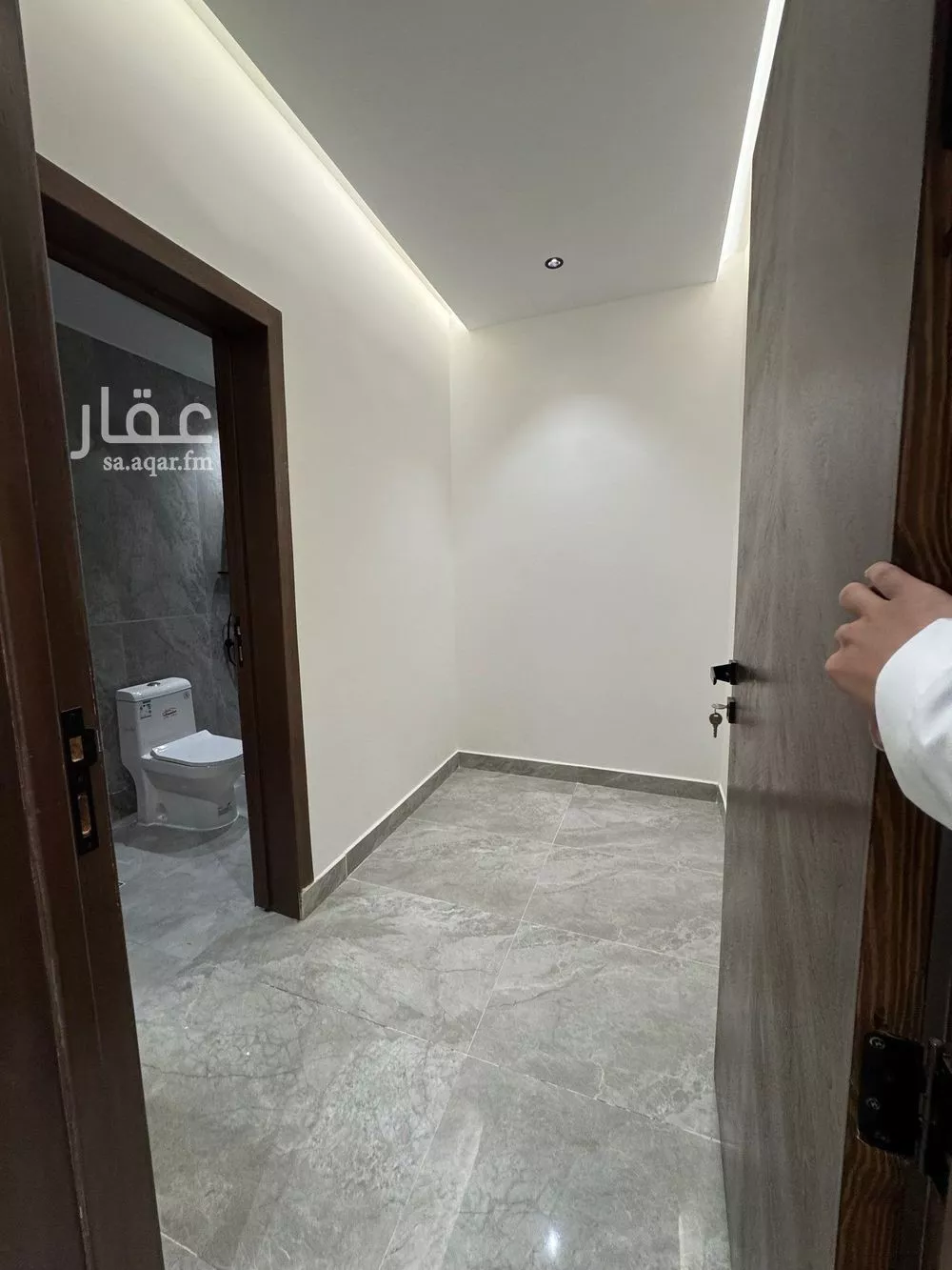 فيلا 5 غرف في ظهرة لبن 10