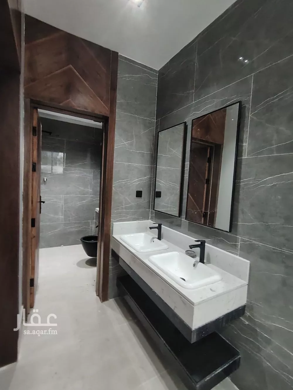 فيلا 5 غرف في عكاظ 6