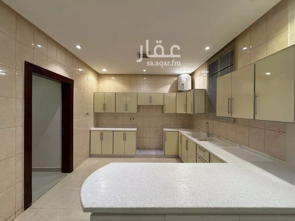 4 bedroom apartment in Al Yasmin 8