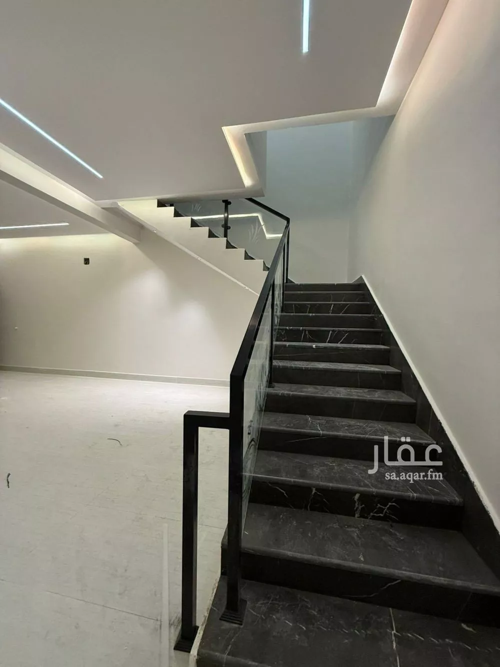 فيلا 5 غرف في طويق 10