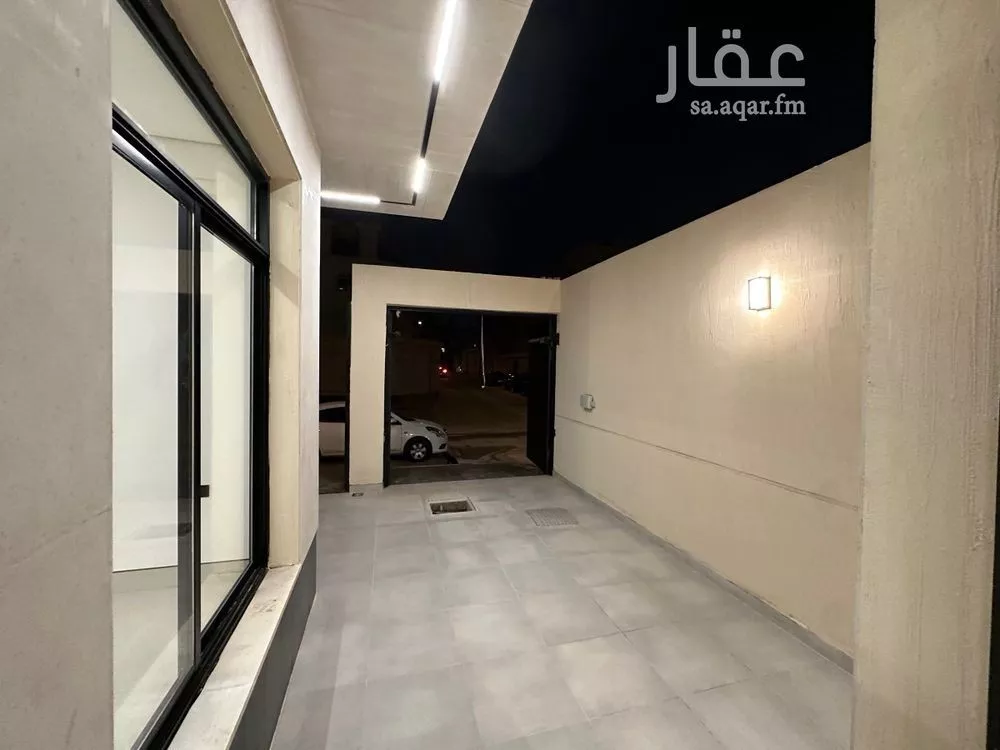 5 bedroom villa in Al Yarmouk 13