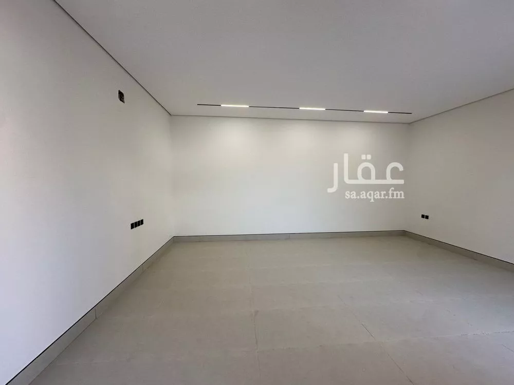 5 bedroom villa in Al Yarmouk 14