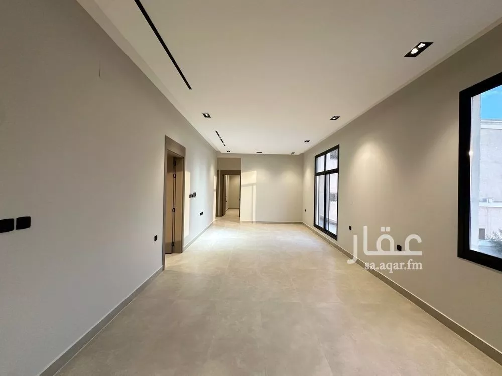 5 bedroom villa in Al Yarmouk 18