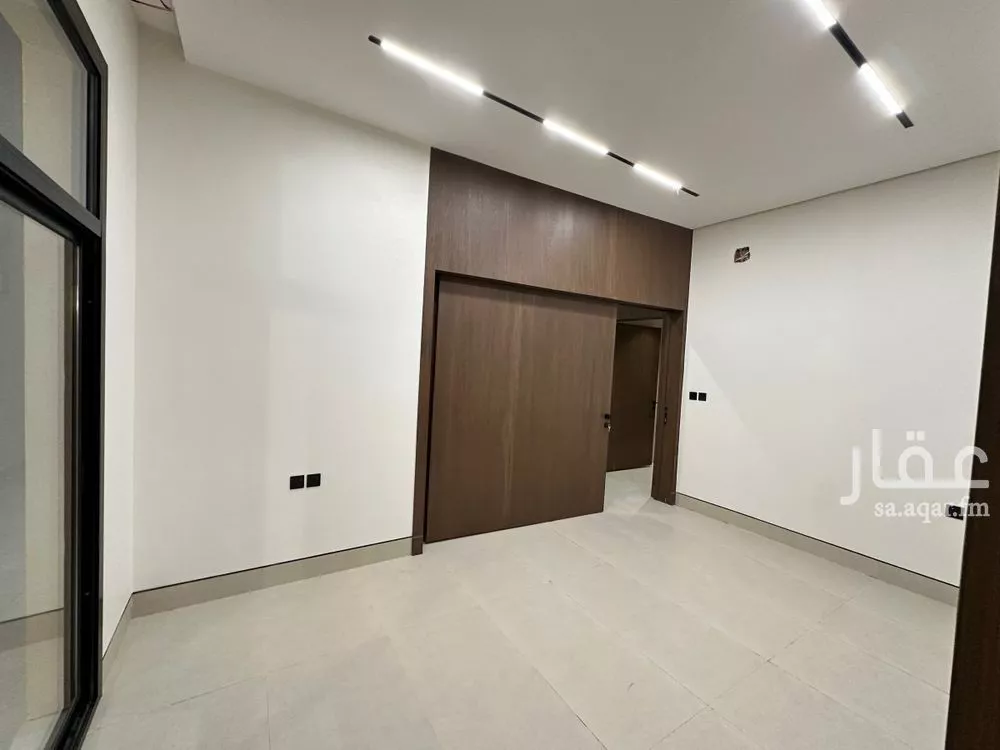 5 bedroom villa in Al Yarmouk 7