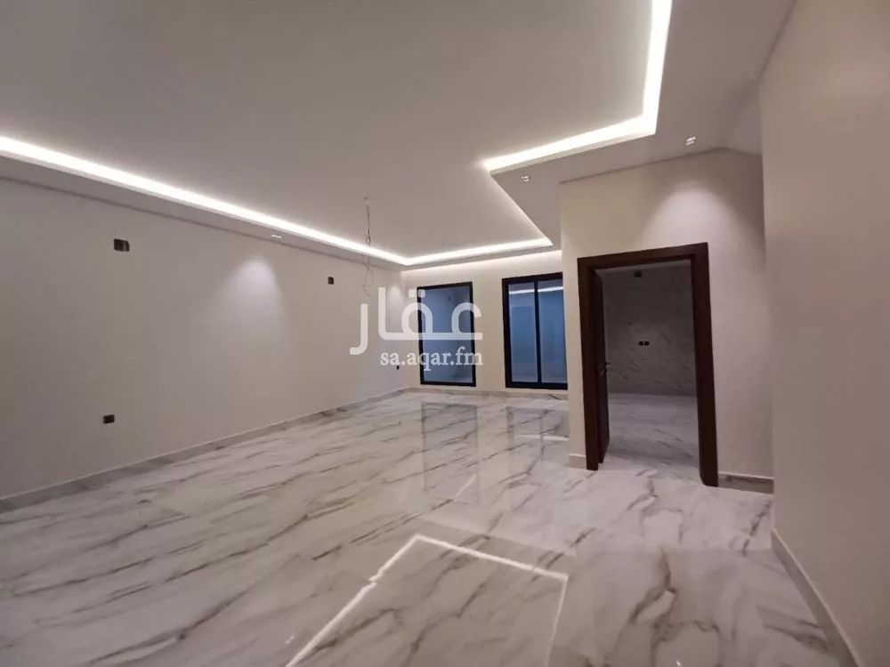 5 bedroom villa in Al Aridh 4