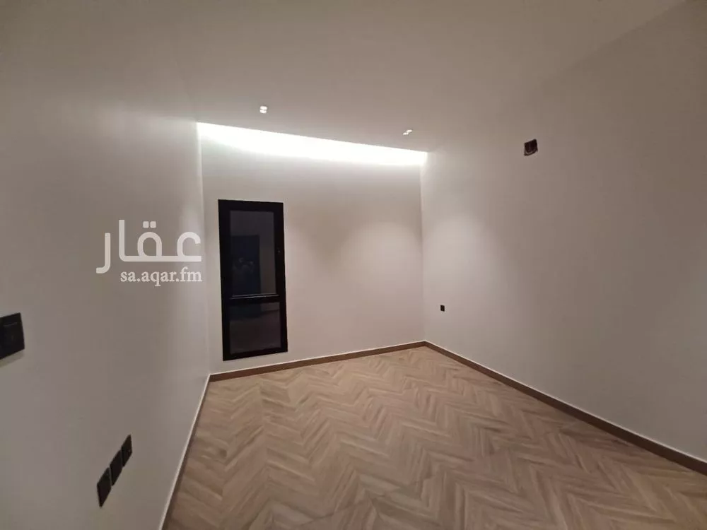 5 bedroom villa in Al Aridh 10