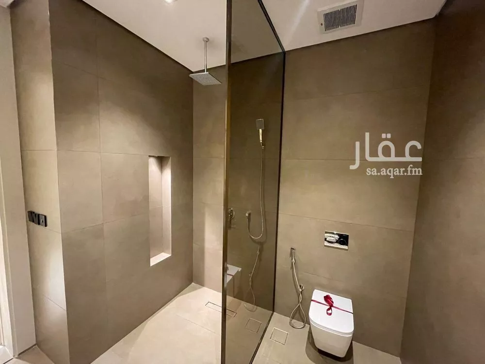 5 bedroom villa in Al Aridh 3