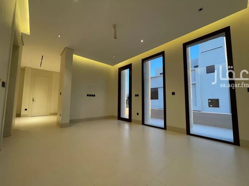 5 bedroom villa in Al Aridh 5