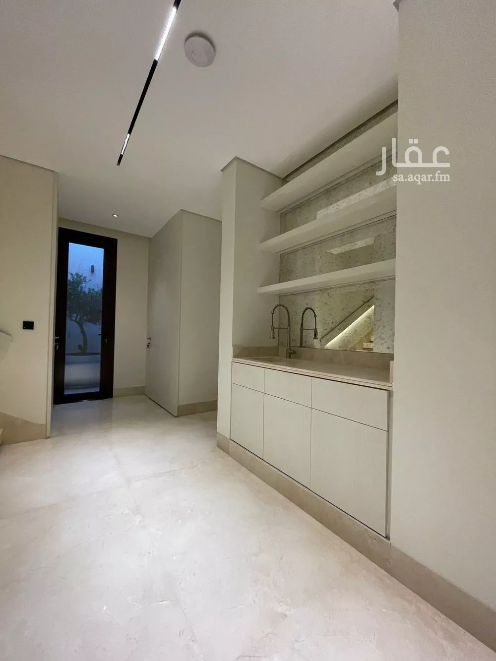 5 bedroom villa in Al Aridh 7
