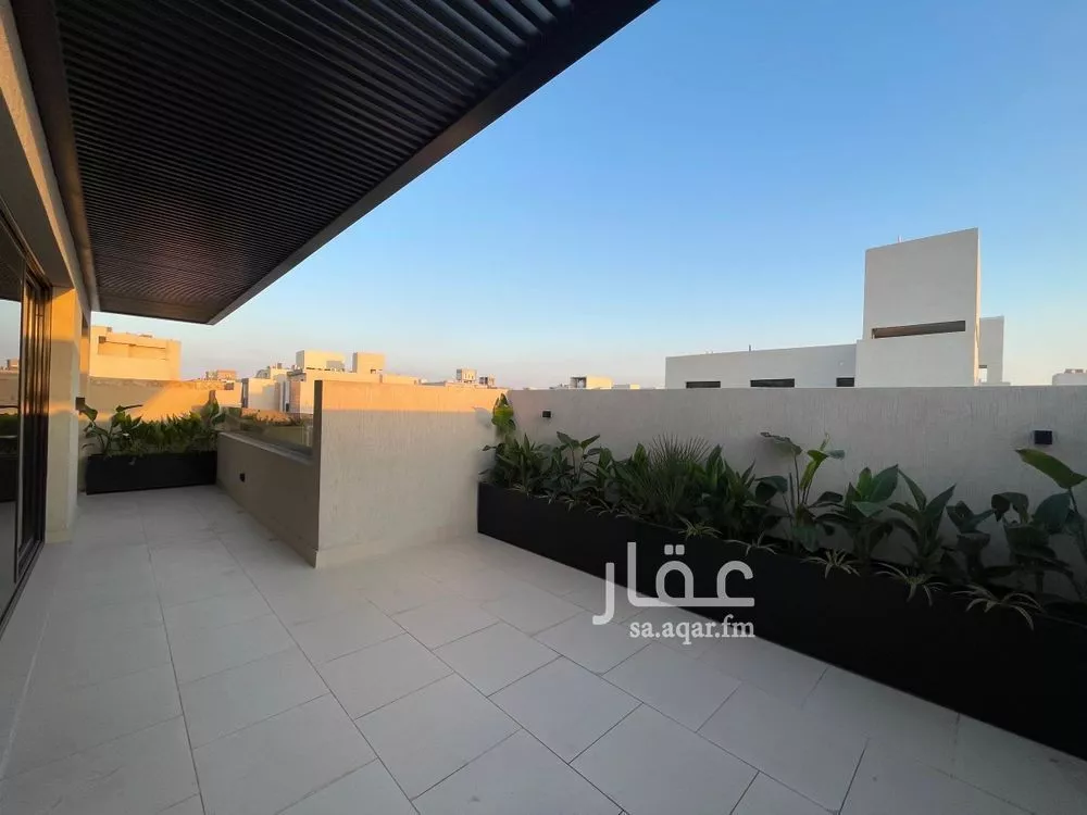5 bedroom villa in Al Aridh 8