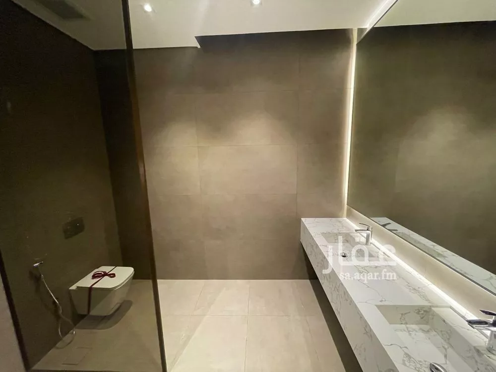 5 bedroom villa in Al Aridh 9