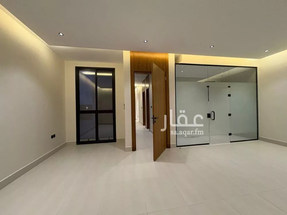 5 bedroom villa in Al Mahdiyyah 15