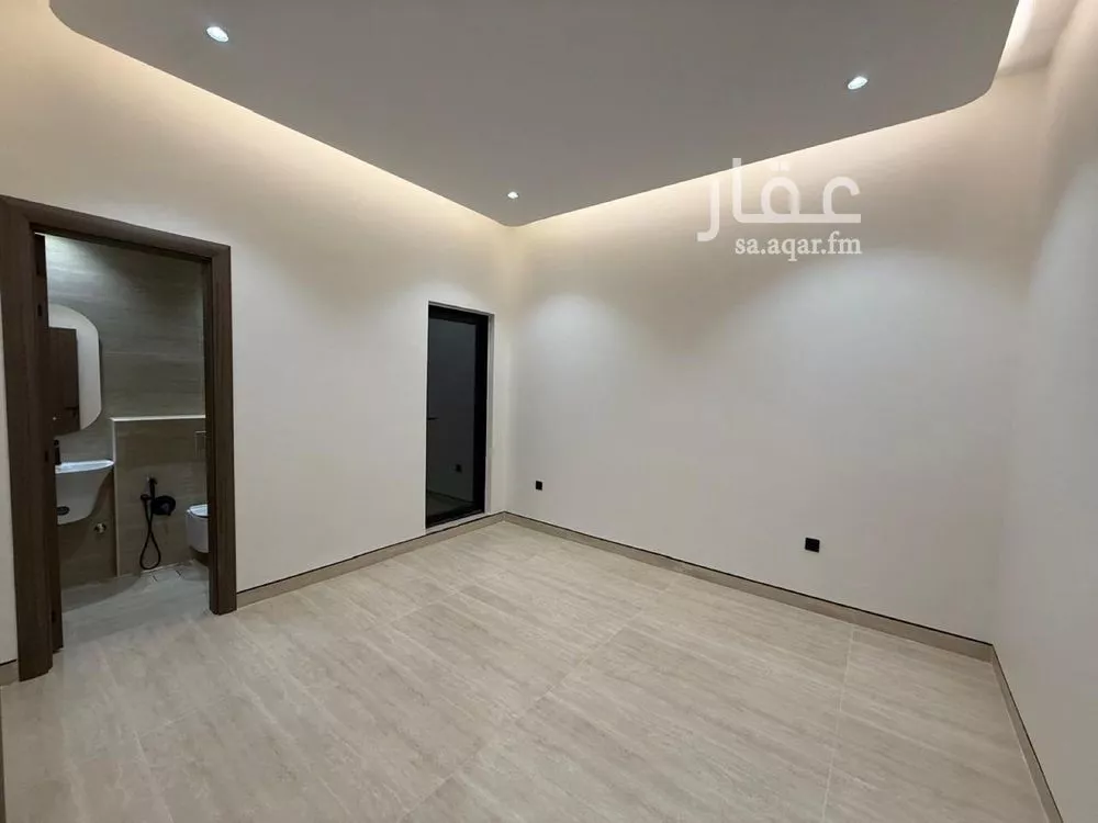 6 bedroom villa in Al Mahdiyyah 12