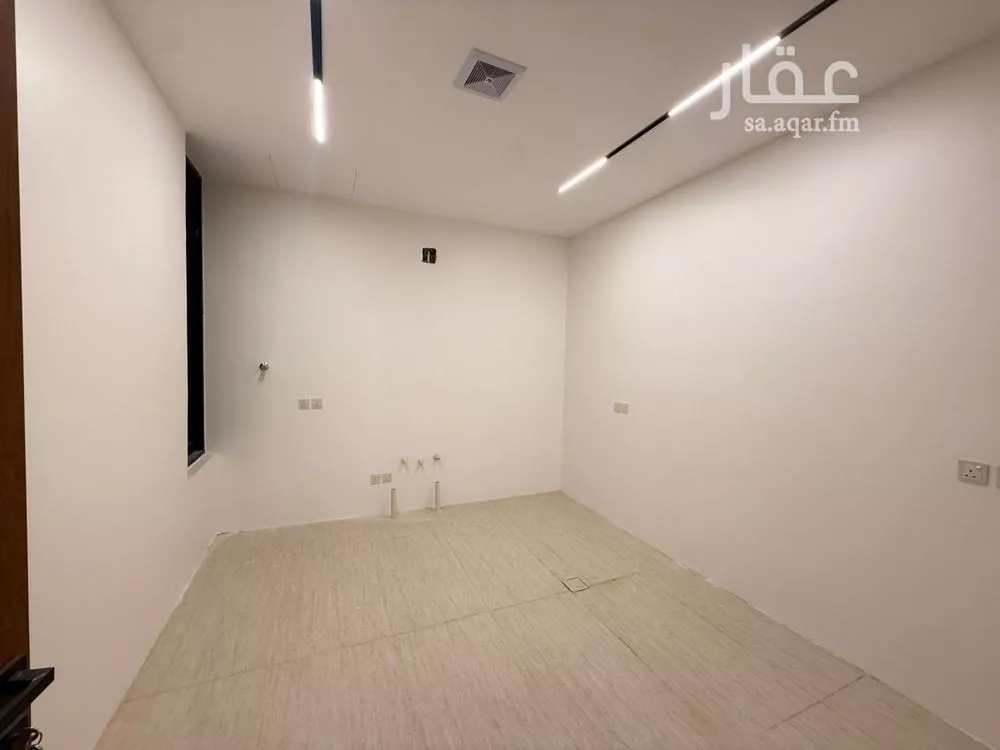 6 bedroom villa in Al Mahdiyyah 11