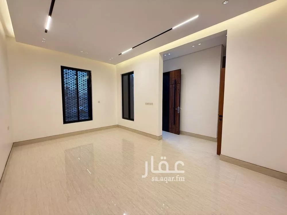 6 bedroom villa in Al Mahdiyyah 8