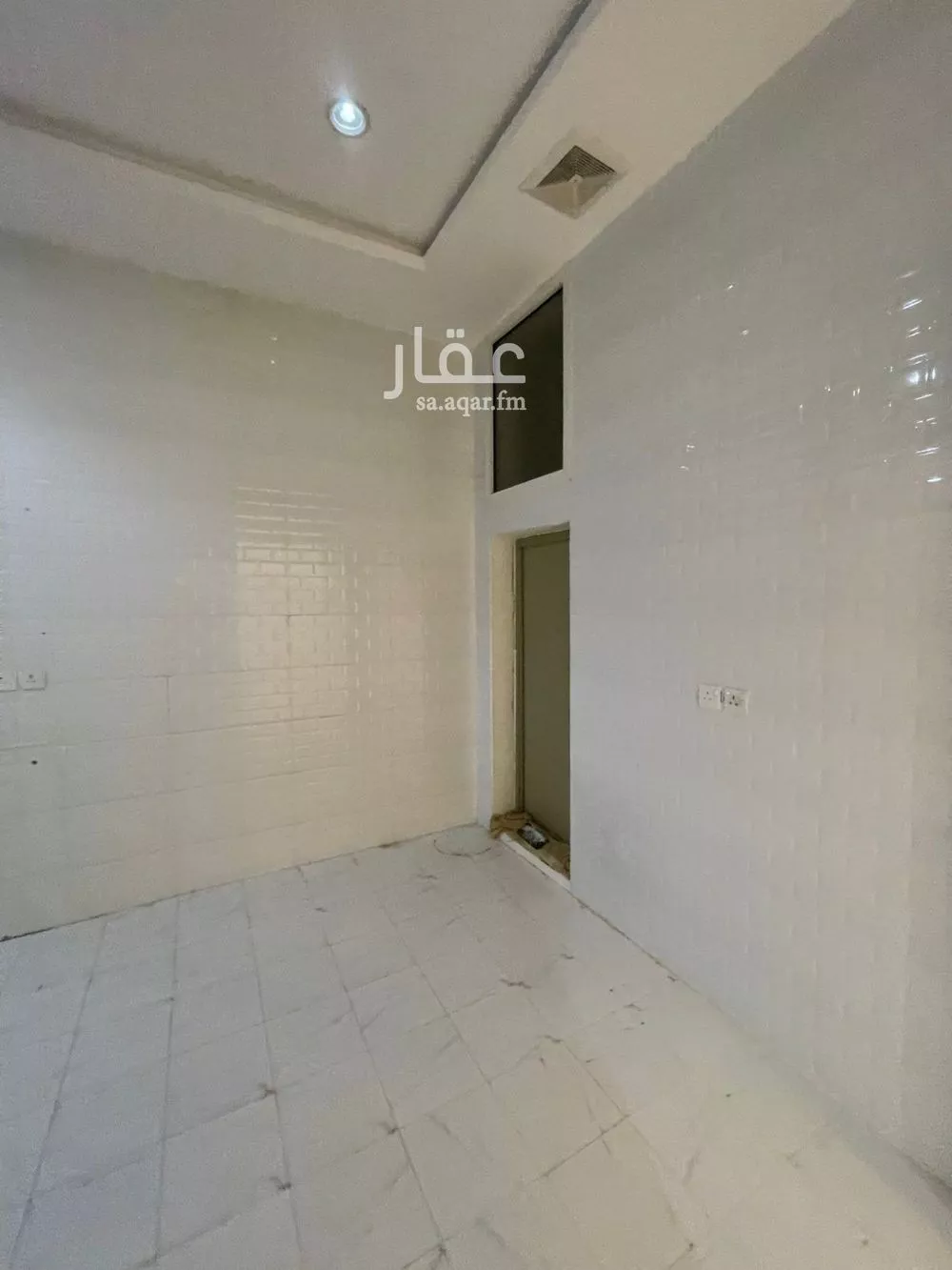 فيلا 8 غرف في الشرق 17