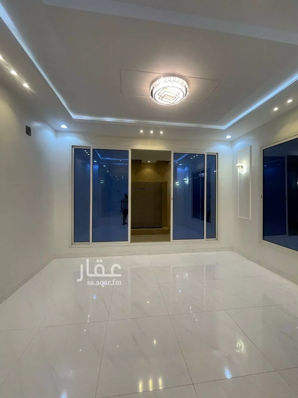 فيلا 8 غرف في الشرق 23