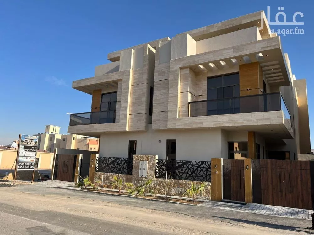 6 bedroom villa in Al Mahdiyyah 3