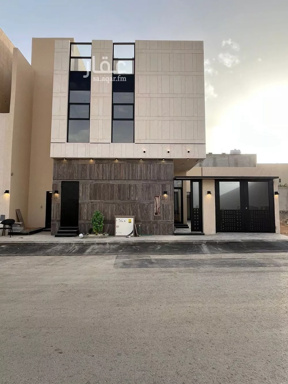 5 bedroom villa in Al Mahdiyyah 2