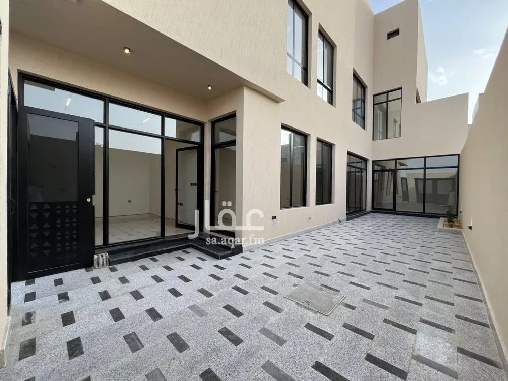 5 bedroom villa in Al Mahdiyyah 6
