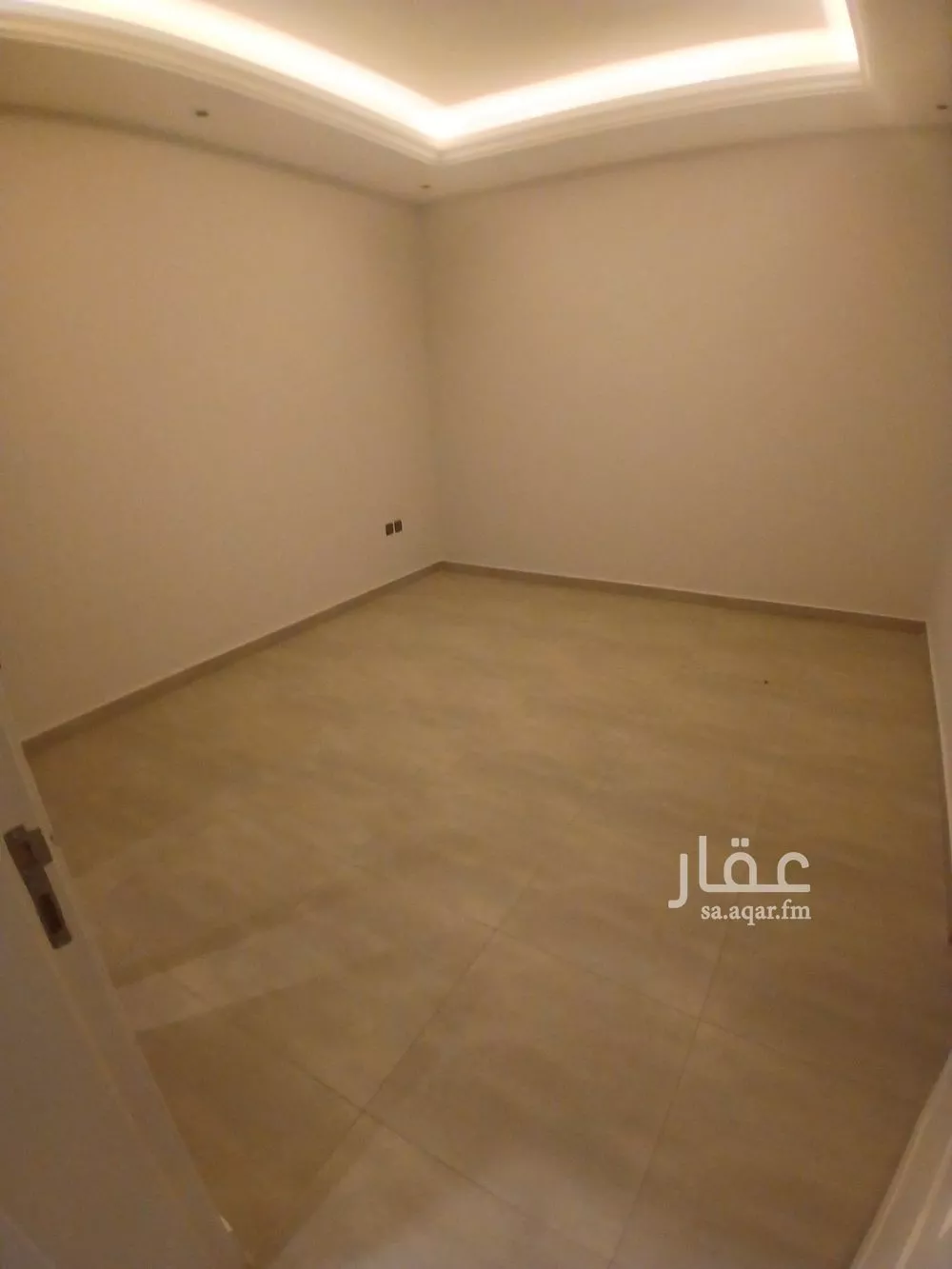 شقة 3 غرف في الملقا 4