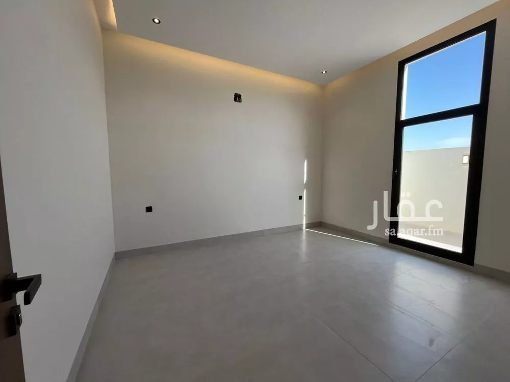 5 bedroom villa in Al Mahdiyyah 16