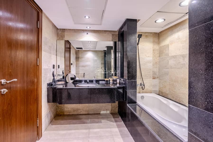 3 bedroom villa in Al Shati, Jeddah 28