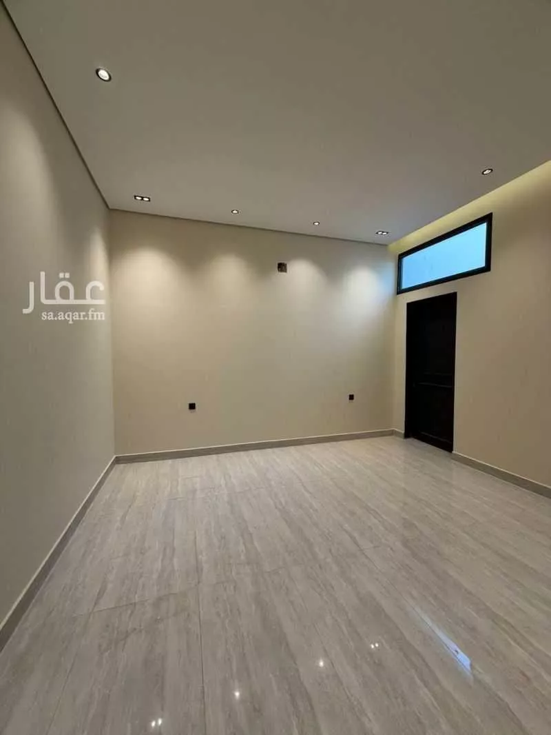 5 bedroom villa in Al Rimal 15