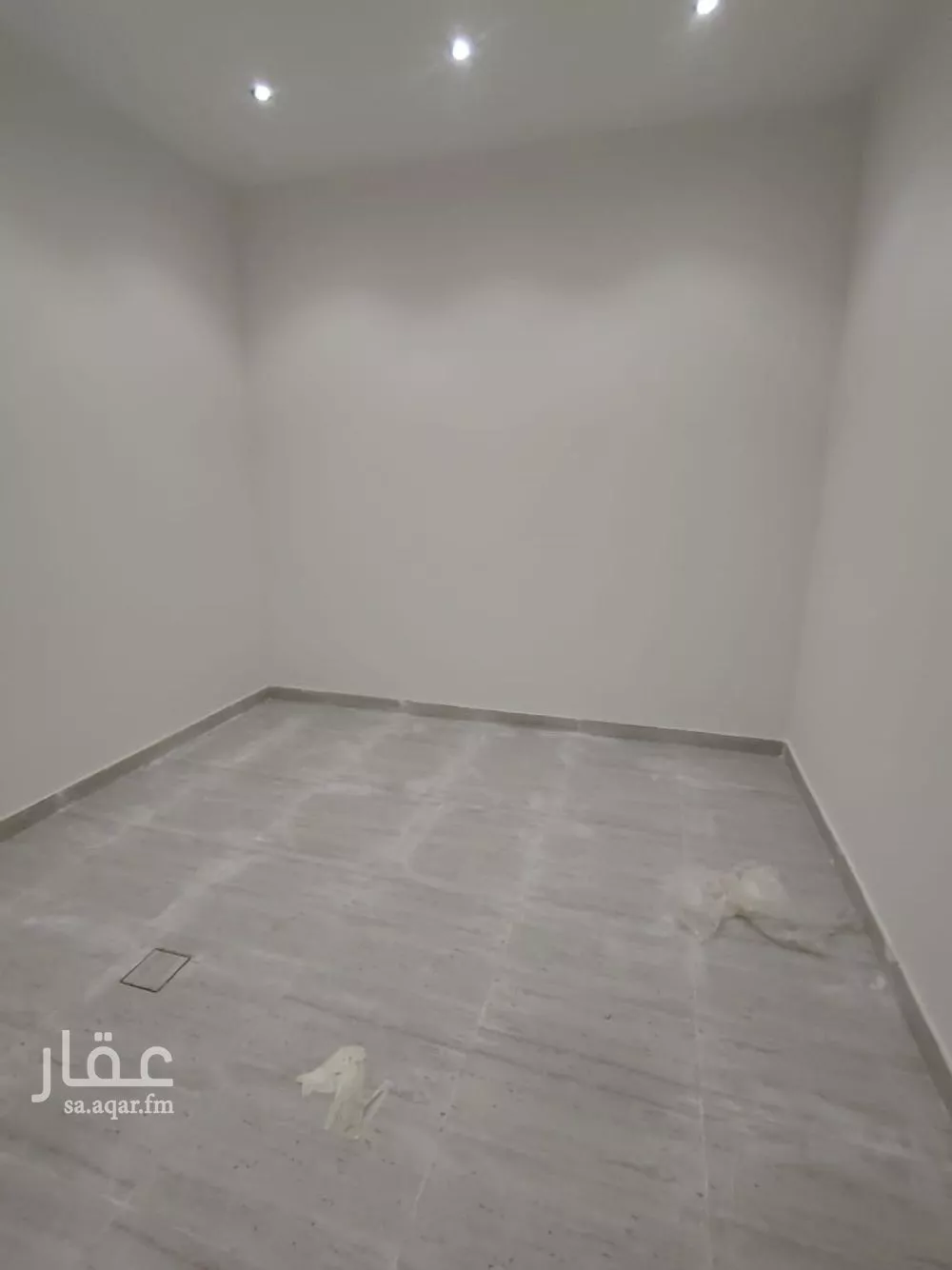 فيلا 5 غرف في عكاظ 8