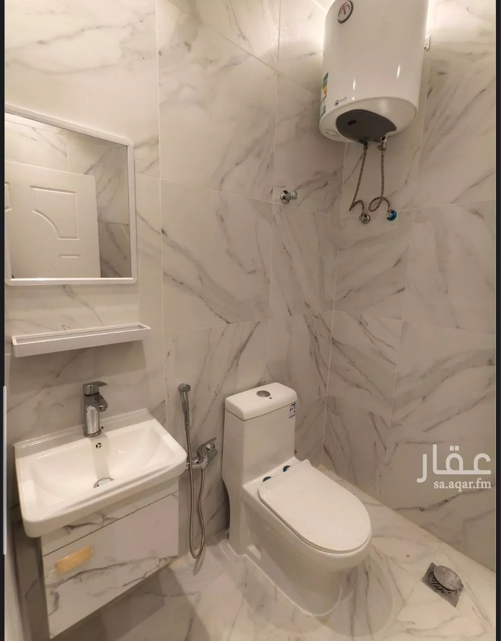 1 bedroom apartment in Al Falah 4