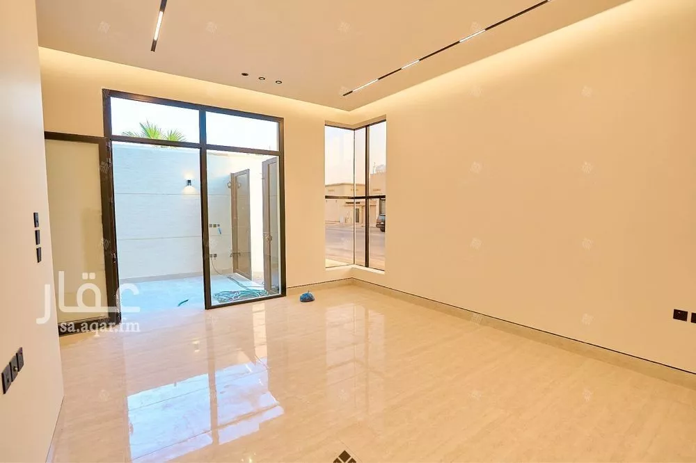 6 bedroom villa in Al Mahdiyyah 24