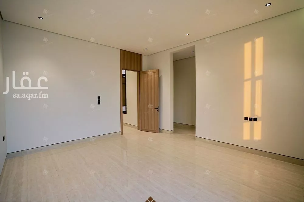 6 bedroom villa in Al Mahdiyyah 25