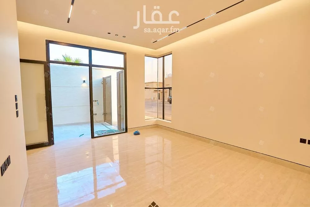 6 bedroom villa in Al Mahdiyyah 7
