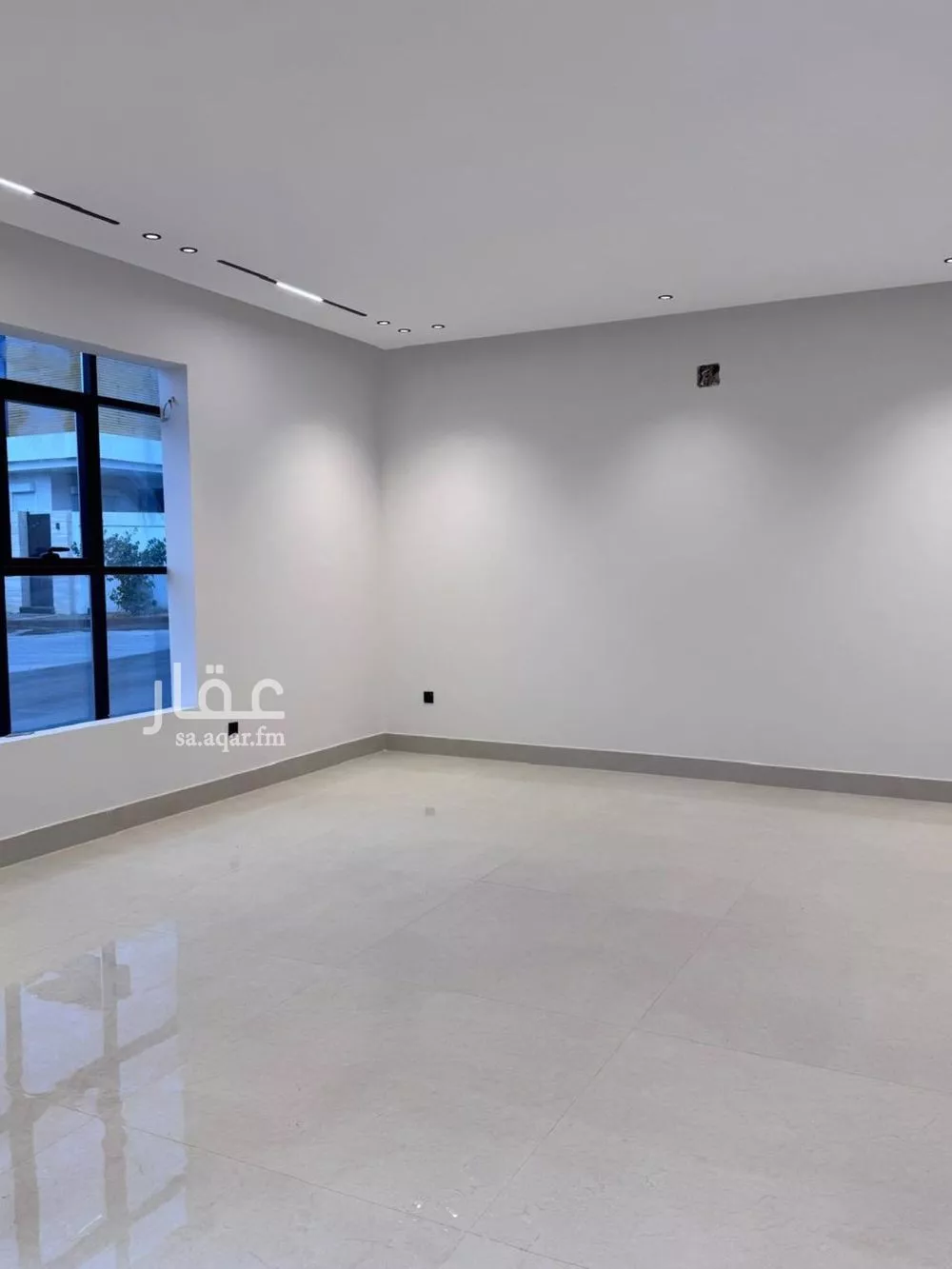 4 bedroom villa in Al Mahdiyyah 5