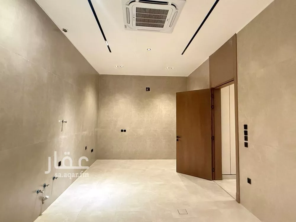 6 bedroom villa in Al Mahdiyyah 17