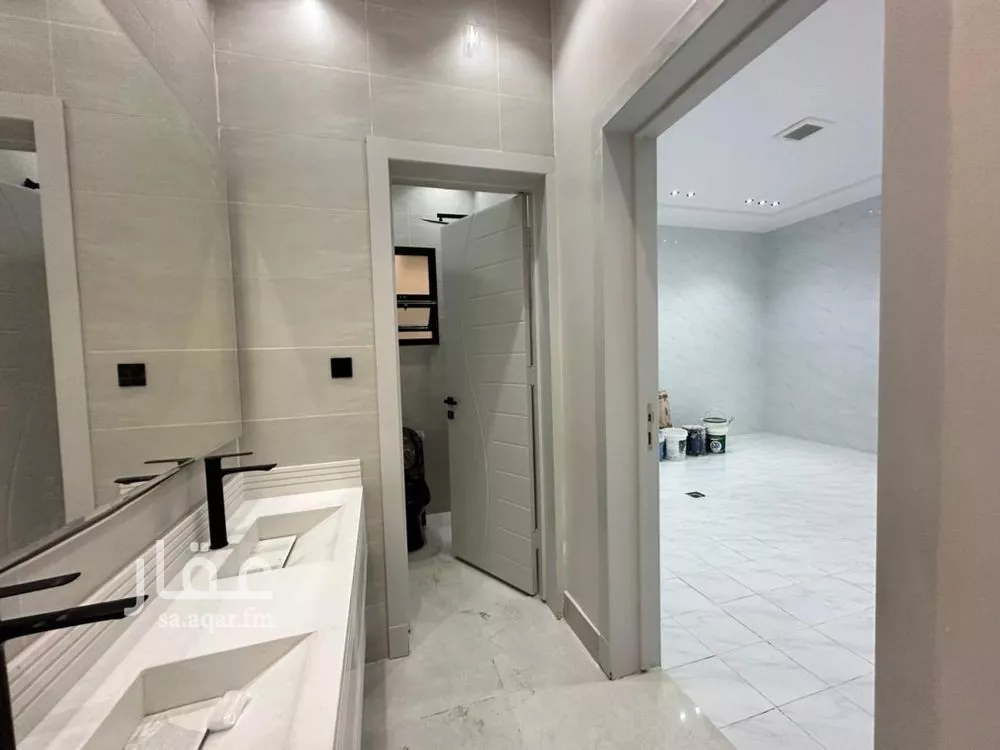 5 bedroom villa in Tuwaiq 16