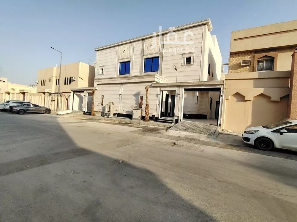 فيلا 4 غرف في العريجاء الغربية 2