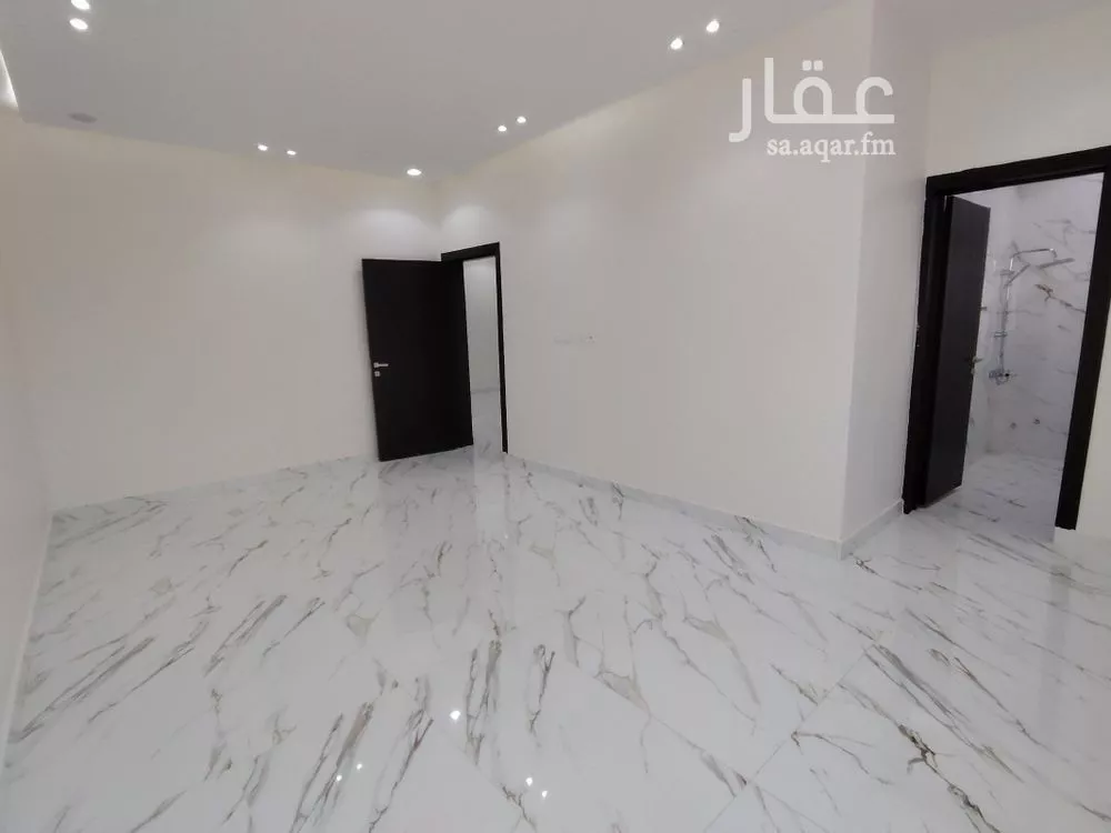 فيلا 4 غرف في العريجاء الغربية 13