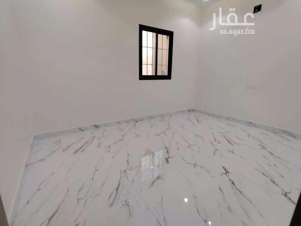 فيلا 4 غرف في العريجاء الغربية 17