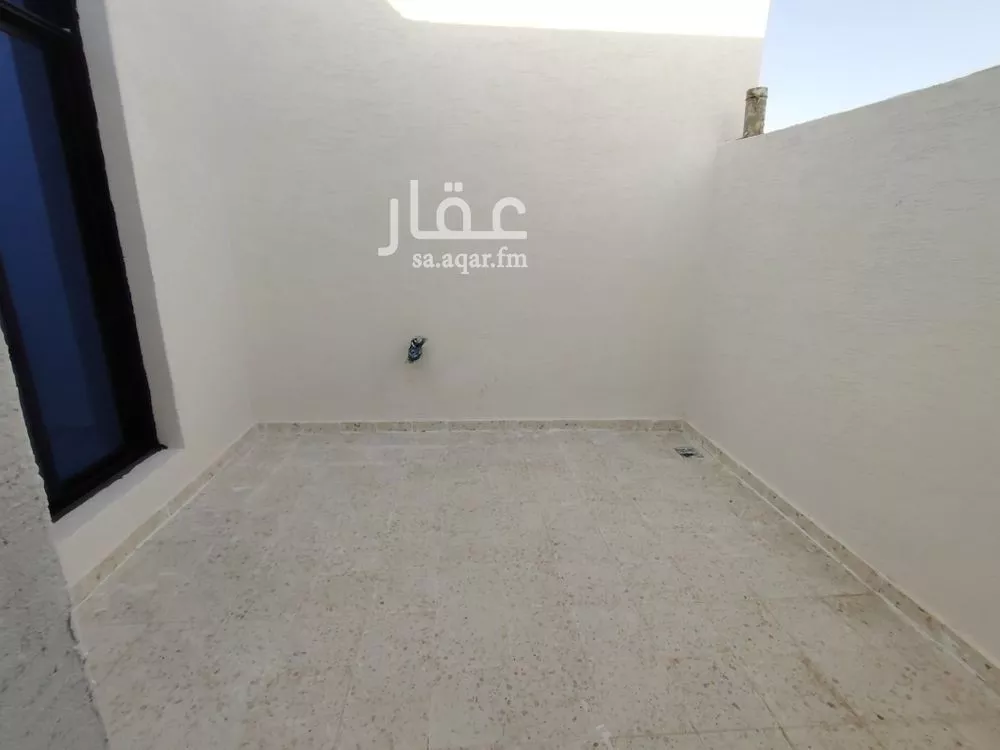 فيلا 4 غرف في العريجاء الغربية 25