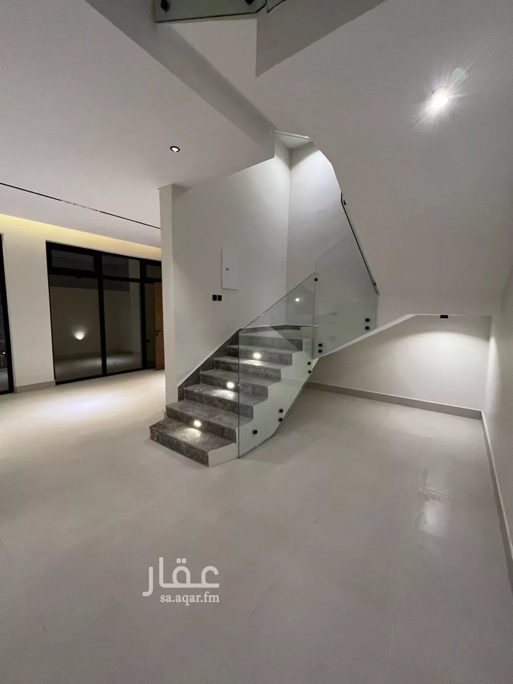 5 bedroom villa in Al Mahdiyyah 2